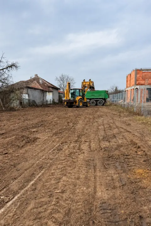 Încărcare camion cu excavatorul