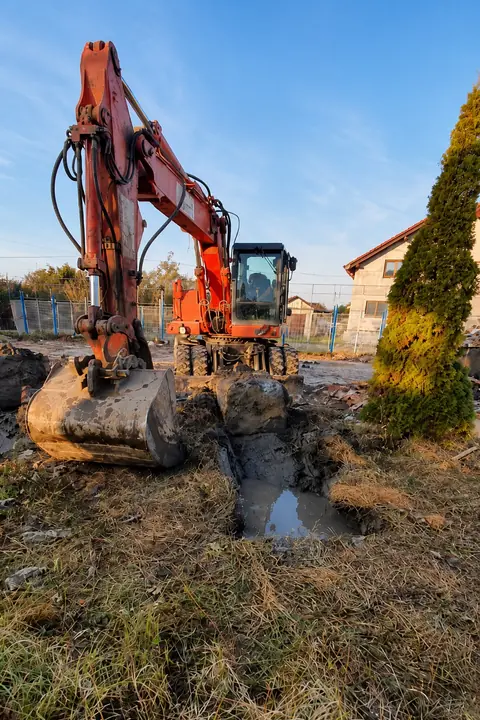 Excavator la săpătură