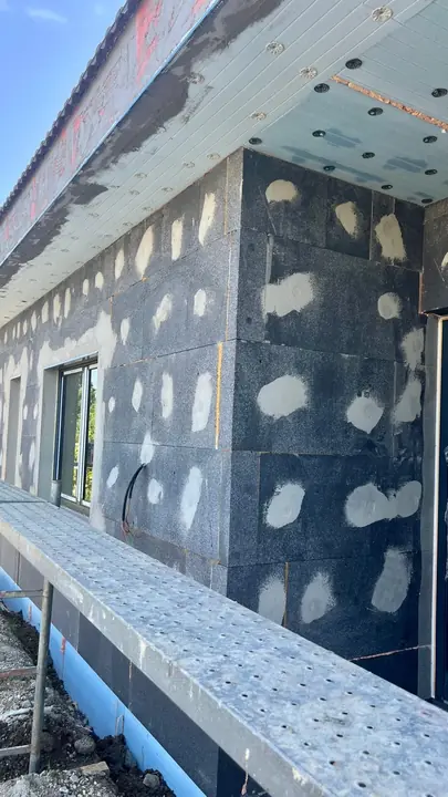 Montajul termosistemului cu polistiren grafitat